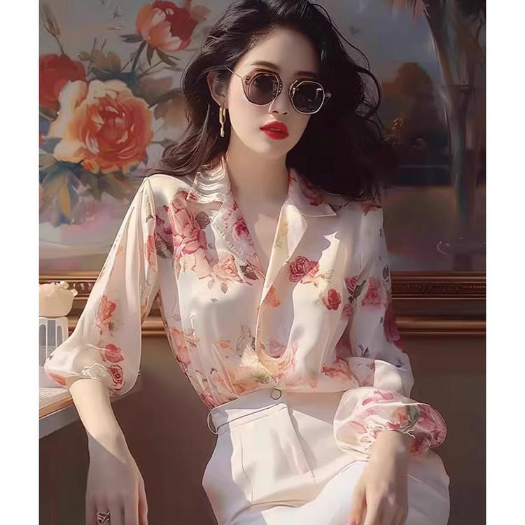 A niche floral retro Hong Kong style shirt for women, high-end and fashionable versatile top