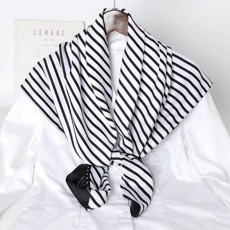 Versatile Shawl Animal Print Black And White Simple Large Square Scarf 90 * 90Cm Simulated Silk Twill Silk Women'S Silk Scarf
