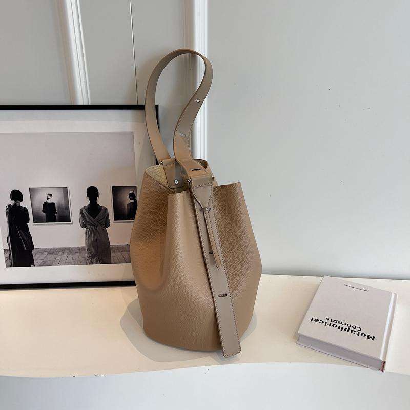 LEFTSIDE Retro Small Solid Color Leather Shoulder Bags for Women 2023 Designer Korean Fashion Female Handbags Underarm Bag