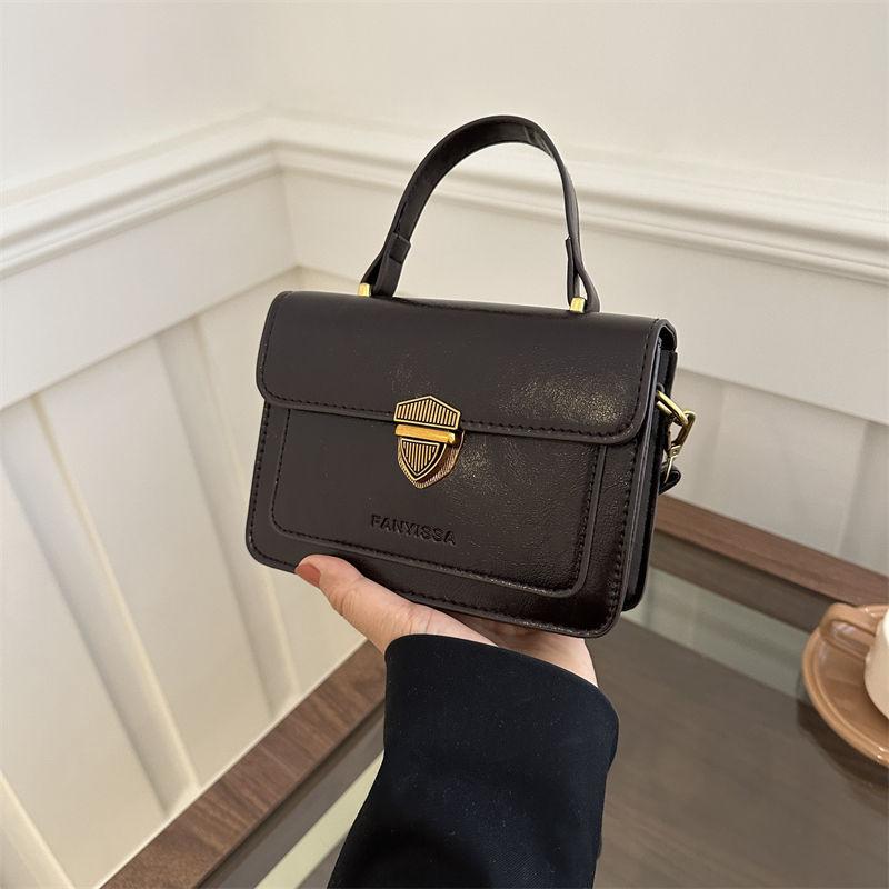 Portable Small Square Bag Women's 2025 Retro Women's Bag New Popular High-end Textured Messenger Bag Single Shoulder Fashion Bag