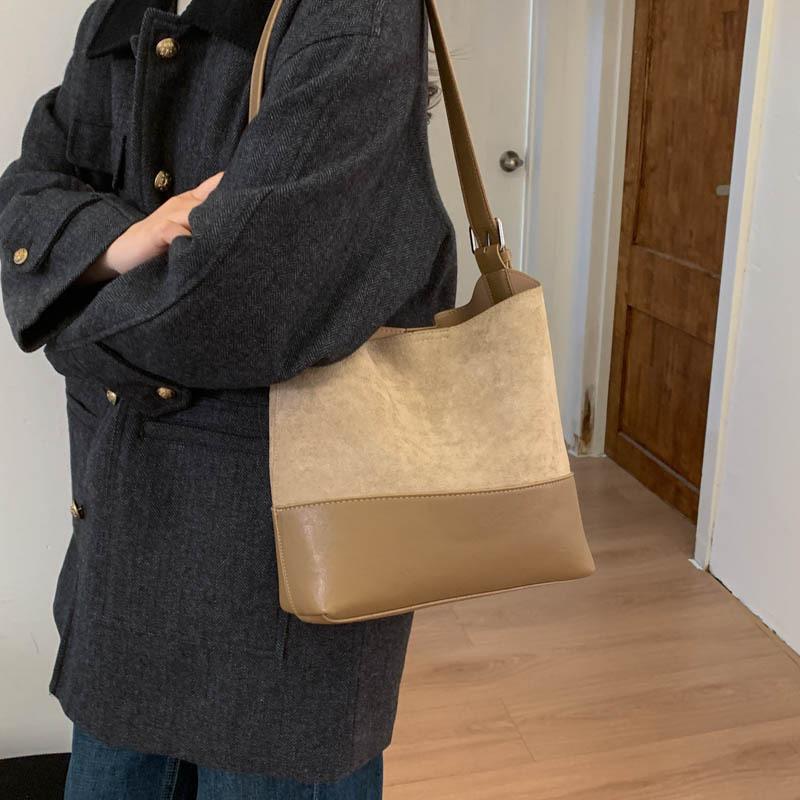 PU Shoulder Bag for Women with Suede and Smooth Panel Design Ideal for Daily Use Work