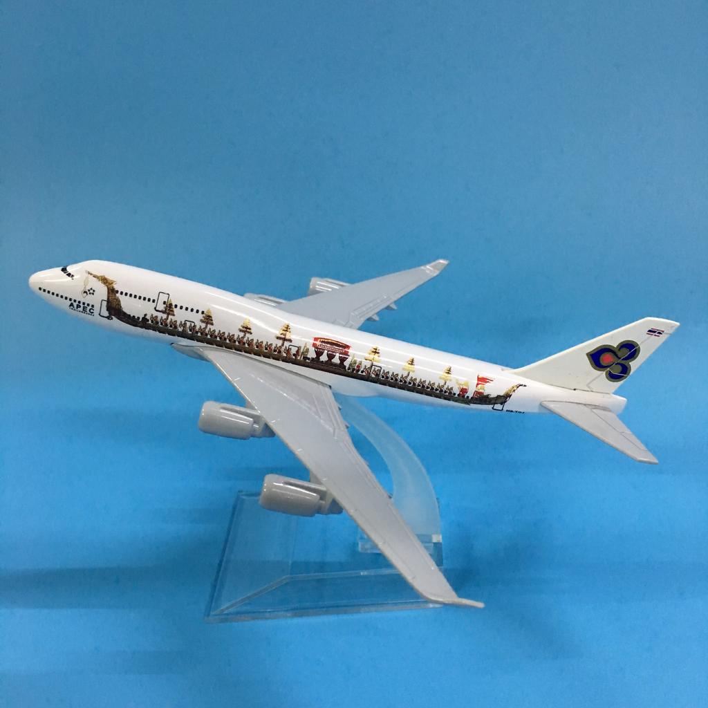 1/400 Scale 16cm Thai Dragon Boat Boeing 747 Airplane Model Airplane Diecast Metal Planes