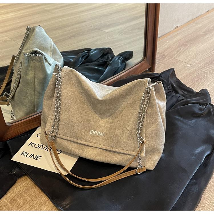 Premium Texture Chain Tote Bag Women's 2025 New Versatile Large-capacity Class Shoulder Bag Fashionable Commuter Bag