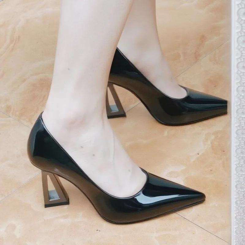 Fashion Special Heel Black High Heels Women's 2025 Summer Sexy Patent Leather Explosive Single Shoes
