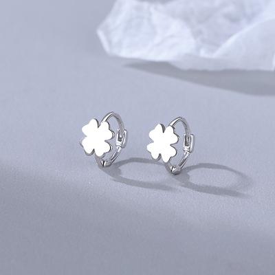 Korean Version of Four-leaf Clover Ear Buttons for Women's Temperament Simple Mini Earrings