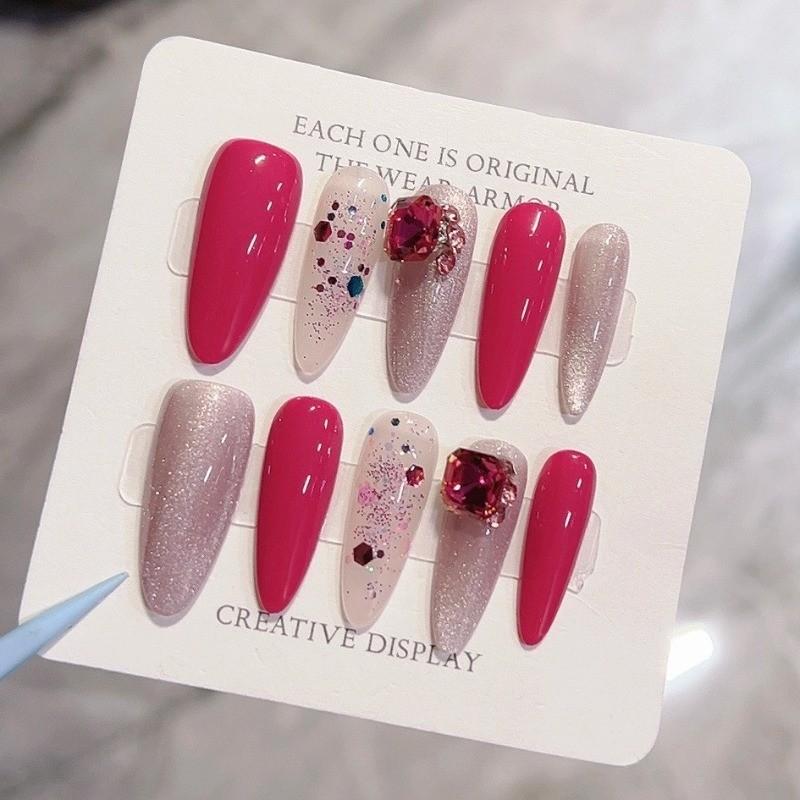 

Длинные миндалевидные ногти ручной работы. Искусственные ногти. Искусство для чистых дам и горячих девушек. Розово-красные отбеливающие блестки. Высококачественные готовые патчи для ногтей. Многоразовые. L