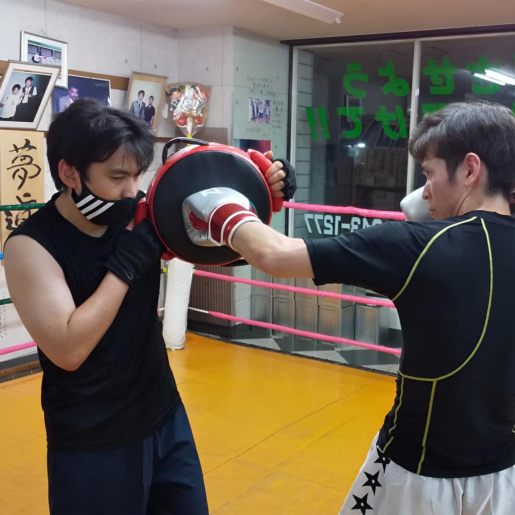 ZHENGTU Kick and Punching Mitts for Boxing by RIZIN Current CFFC Flyweight Champion and 5th DEEP Flyweight Champion Boxing and Punching Gloves for