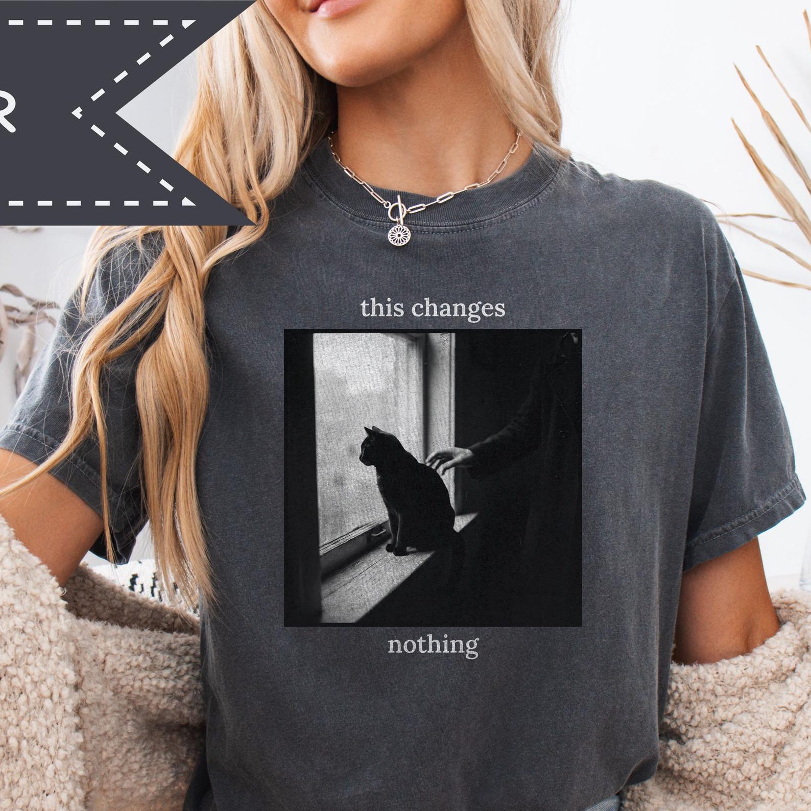 This Changes Nothing, Black Cat Grunge T-Shirt, Unhinged Cat Graphic Tee, Retro 90s Style XL