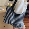 Large Capacity Striped Straw Bag Women's Bag 2025 New Seaside Resort Style Woven Tote Bag Casual Shoulder Bag Trend