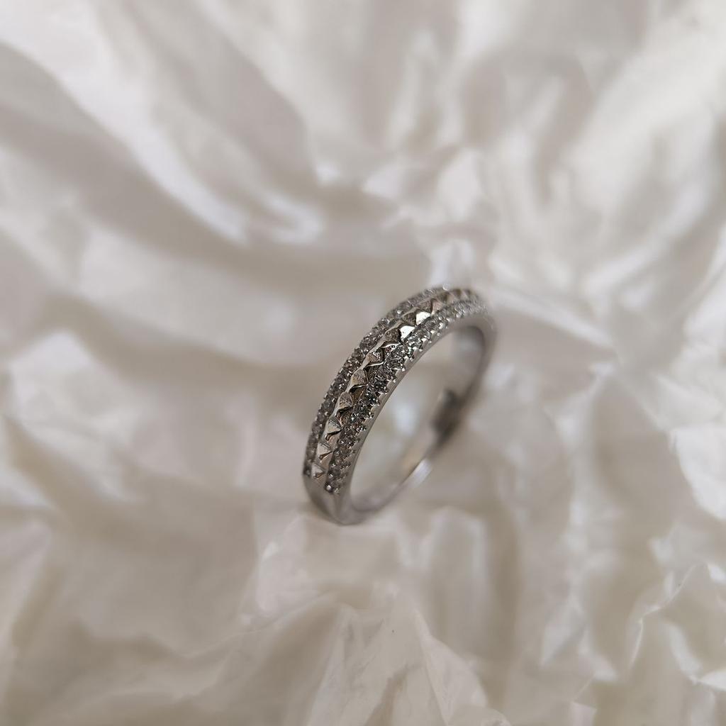 Silver Ring with Cubic Zirconia, Product Weight 2.91 G (2184287)