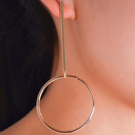 

Пара сережек женская мода простой дизайн большой круглый круг преувеличенные капли болтающихся сережек