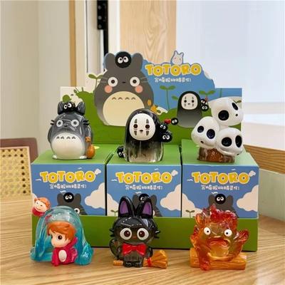Hayao Miyazakis Elfen Überraschungsbox Trendspielzeug Desktop-Ornamente Ohne Gesicht Mann Überraschungsbox Leuchtendes Weihnachtsgeschenk