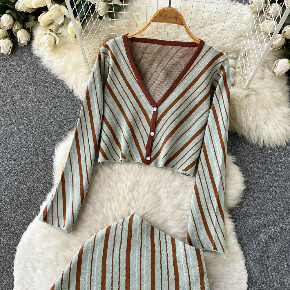 Autumn And Winter Oblique Striped Knitted Long-Sleeved Short Section V-Neck Cardigan Half-Body Skirt Two-Piece Set