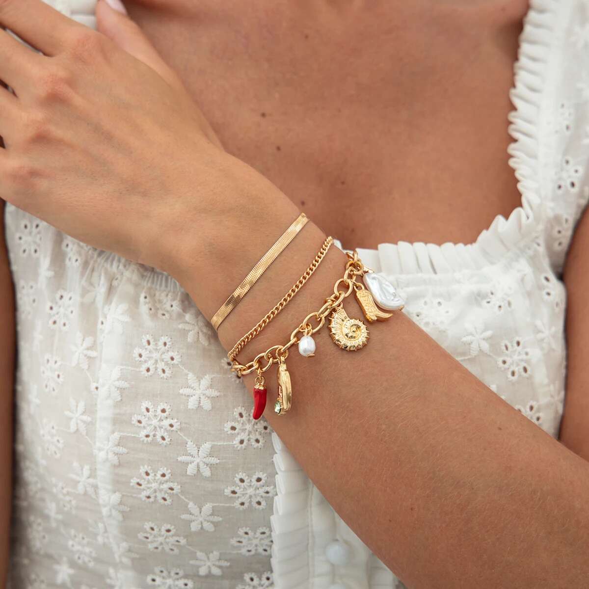

Ingemark 3Pcs/Set Boho Conch Boot Chili Pendant Bracelets for Women Trend 2026 Vintage Charm Chain Bangles Couple Jewelry Gift