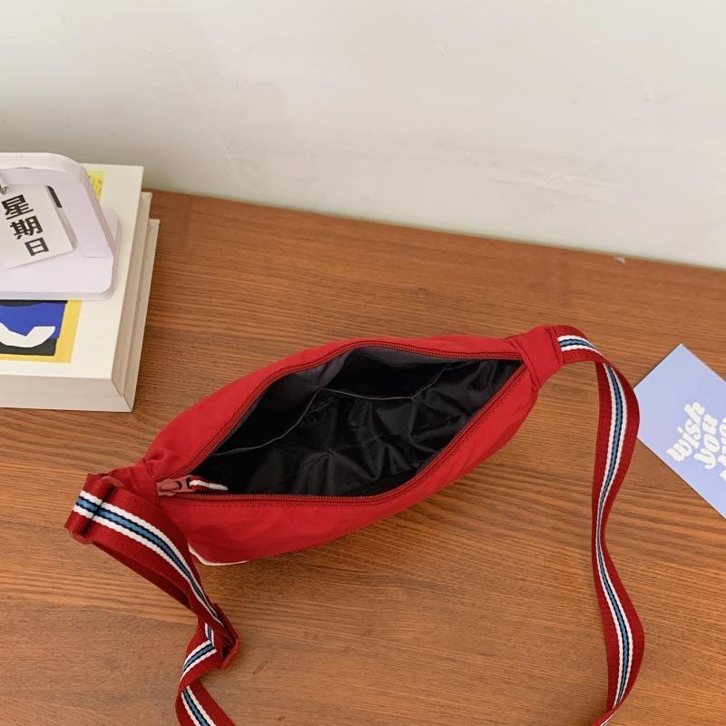 New Shoulder Bag Japanese Simple Large-capacity Versatile Messenger Bag Niche Texture Women's Bag Dumpling Bag