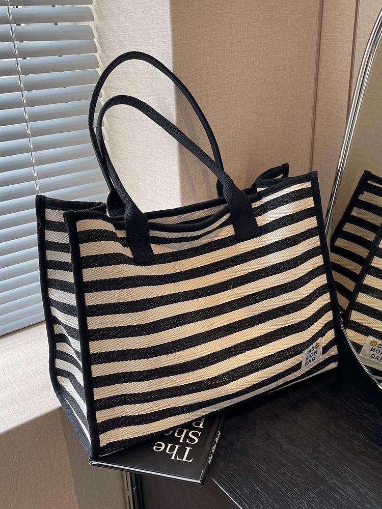 

2025 New Plaid Canvas Tote: Large Capacity Shoulder Bag for Women красный