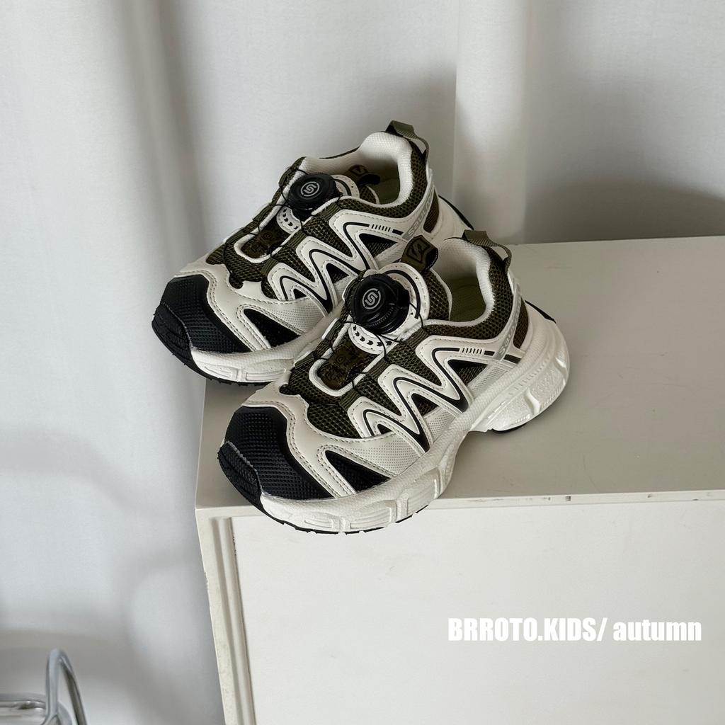 Children's Breathable Sports Shoes Boys' Fashionable Dad Shoes Girls' Rotating Button Lightweight Casual Shoes