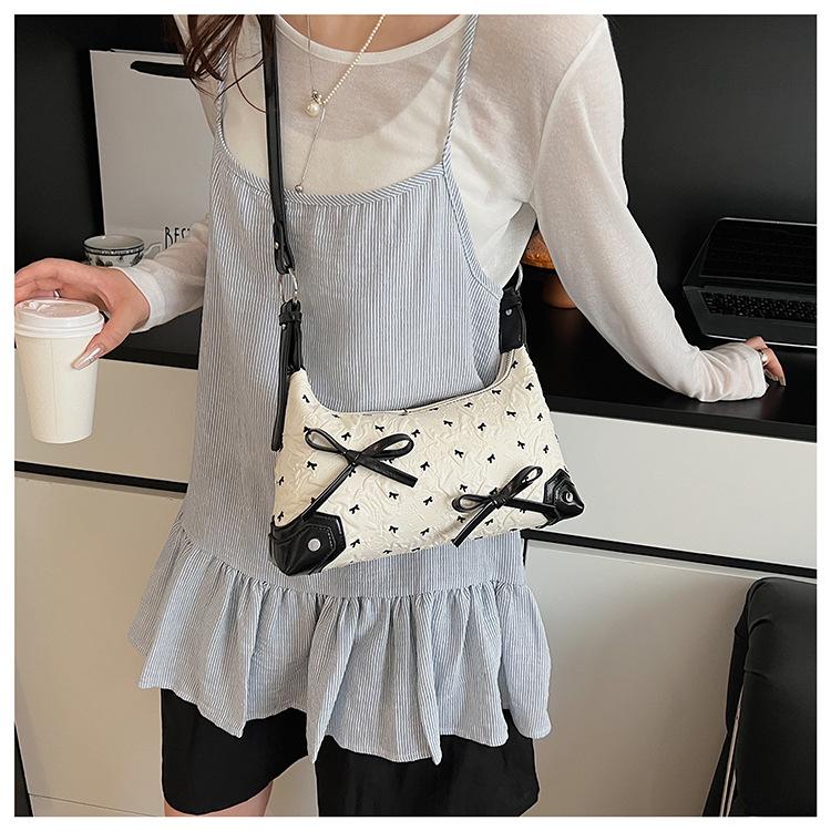 Large-capacity Bag Women's Summer New Casual Niche Messenger Bag Single Shoulder Underarm Bag