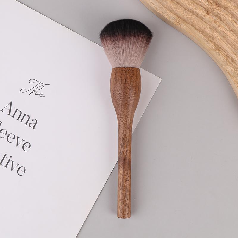 1Pc Vintage Wood Handle Makeup Brush High Quality Walnut Loose Powder Blush Foundation Contour Brush