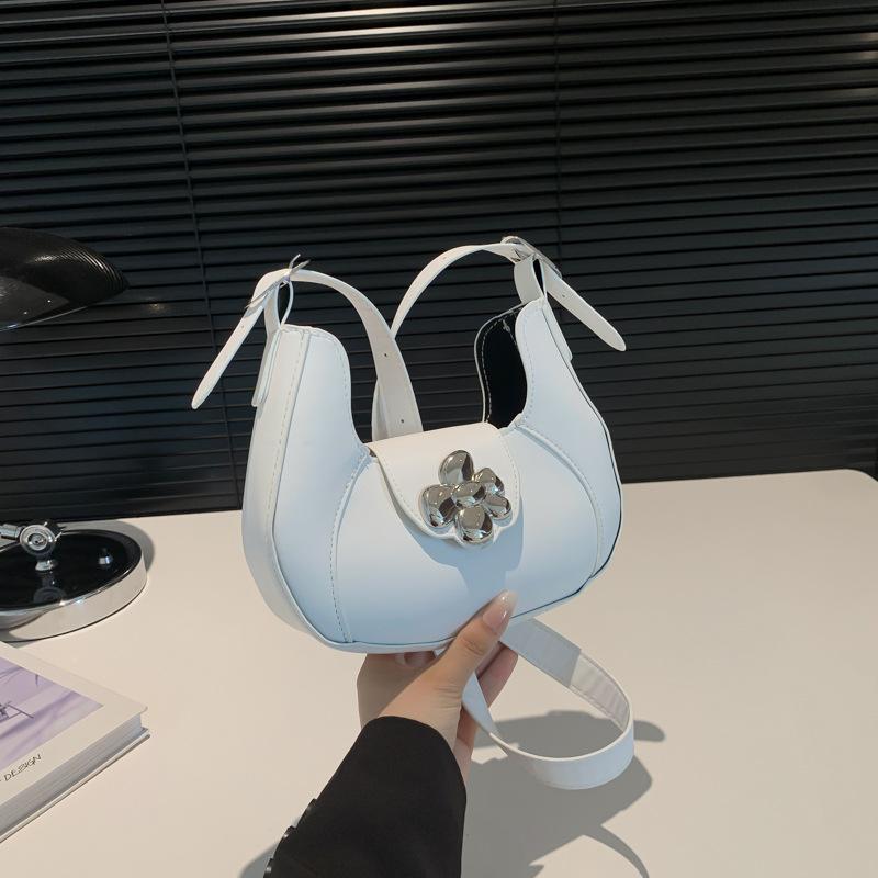 

Популярні жіночі сумки цього року 2024 літо нові французькі нішеві сумки на плече нова місяць красивий іноземний стиль сумки під пахву білий