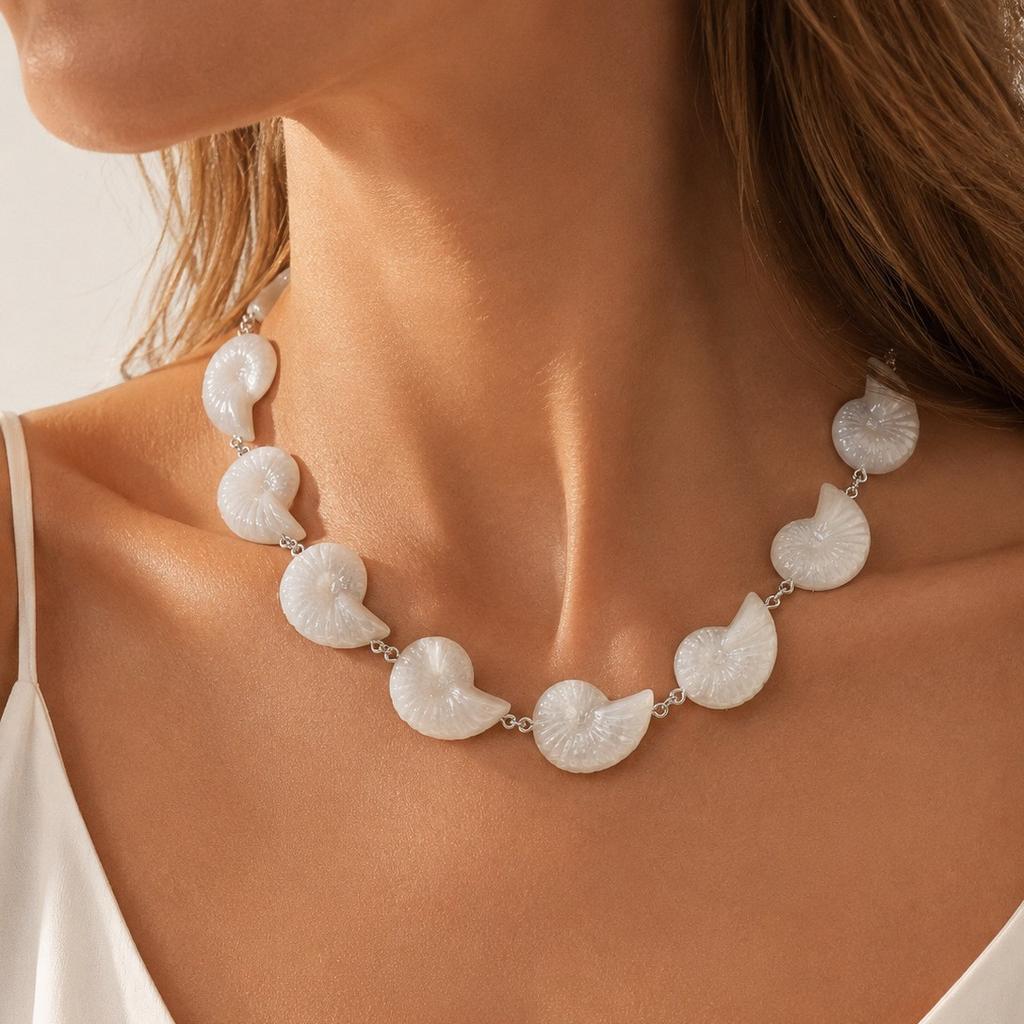 Simple Classic Creative Round Beads Rice Beads Woven Neck Necklace Vacation Wind Beaded Contrasting Color Necklace Collarbone Chain Women