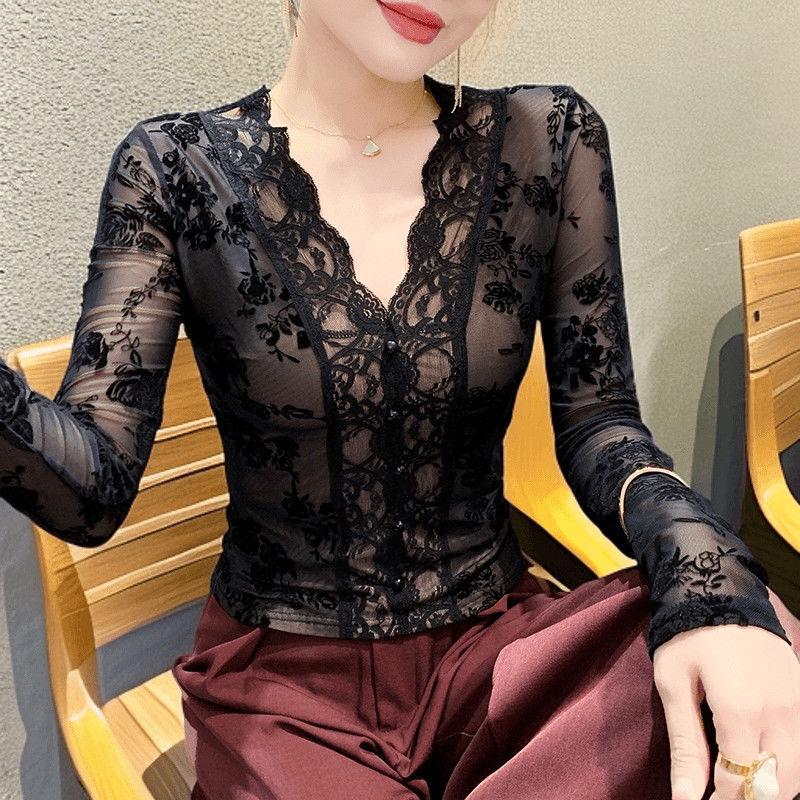 Elegant Black Lace V-Neck Slimming Top