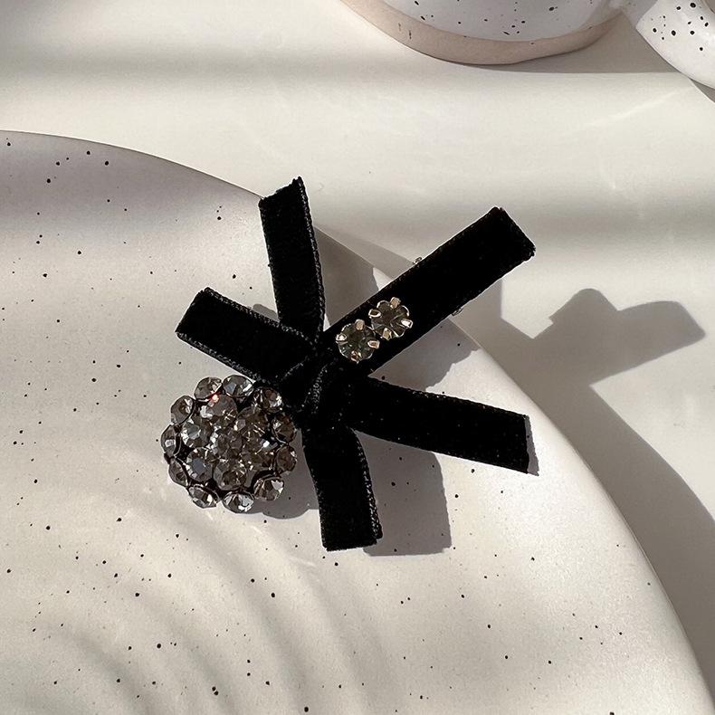 

Винтажная заколка со стразами, французская черная бархатная заколка для волос с бантом, женские аксессуары для волос, боковая заколка для меньшинств чёрный