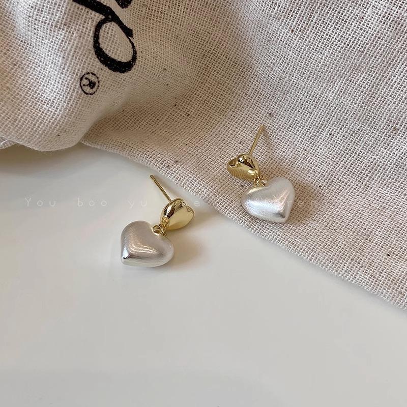 Color-block Frosted Love Earrings Women's Sweet Senior Sense Vintage Minimalist Elegant Everyday Ear Jewelry