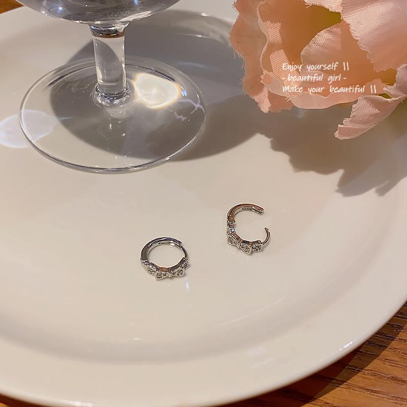 Lekki Luksus Mikro-Inkrustowane Cyrkoniami Kolczyki Kokardki dla Kobiet - Modne, Pasujące do Wszystkiego, Styl Celebrycki