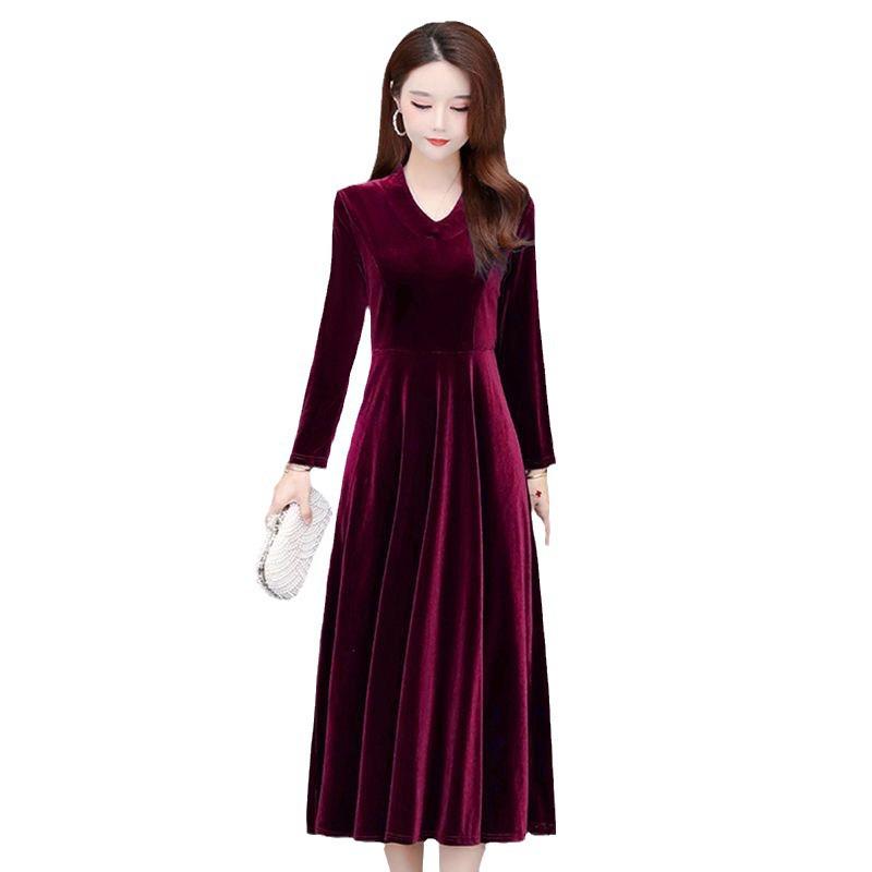 Elegant Gold Velvet Cheongsam: Thick, Fashionable Long Dress for Spring and Autumn