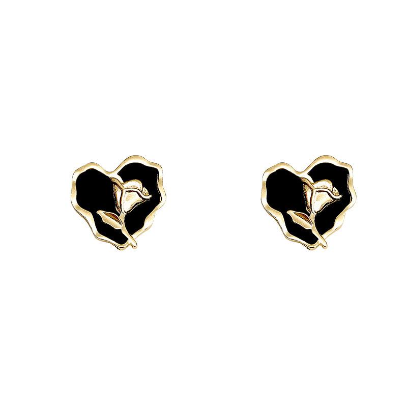 Niche Retro Love Earrings Female Super First Versatile Rose Earrings High -Level Sensory Versatile Ear Jewelry 
