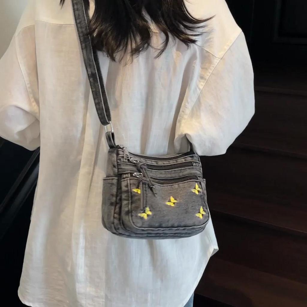 Denim Crossbody-Tasche mit Schmetterlingsstickerei Mehrschichtige Handytasche Damen Kleine quadratische Tasche