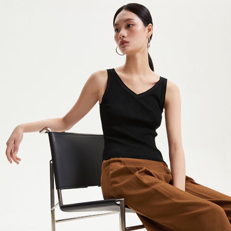 

VEROMODA Women s Ribbed V-Neck Camisole Tank Top S