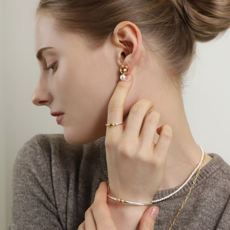 ozel Fresh Water Pearl Wreath Earrings PB127E