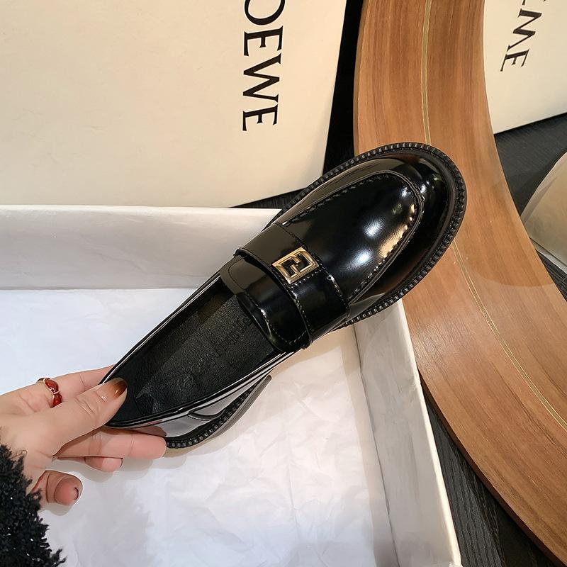 Gold Buckle Platform Small Leather Shoes Women's 2025 New Spring and Summer New British Style Leather Black One-pedal Loafers