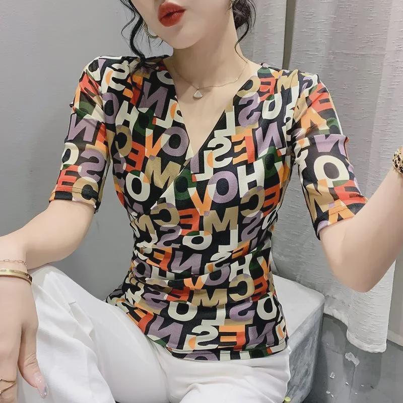 

2022 European V-neck Mid-Sleeve Mesh Print Women s Slim T-shirt Fashion Trends Medium