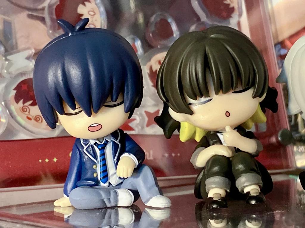 4pcs blue lock  anime figure isagi yoichi bachira best shoulder to shoulder sleep q-version kawaii model statue boy toy present