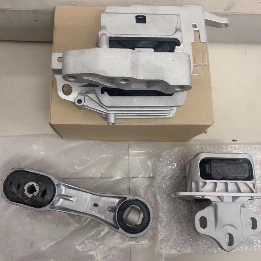 BMW/Mini 1 & 2 Series B38 Engine Parts Set: Mount Pad, Tie Rod, Foot Rubber, Gearbox.