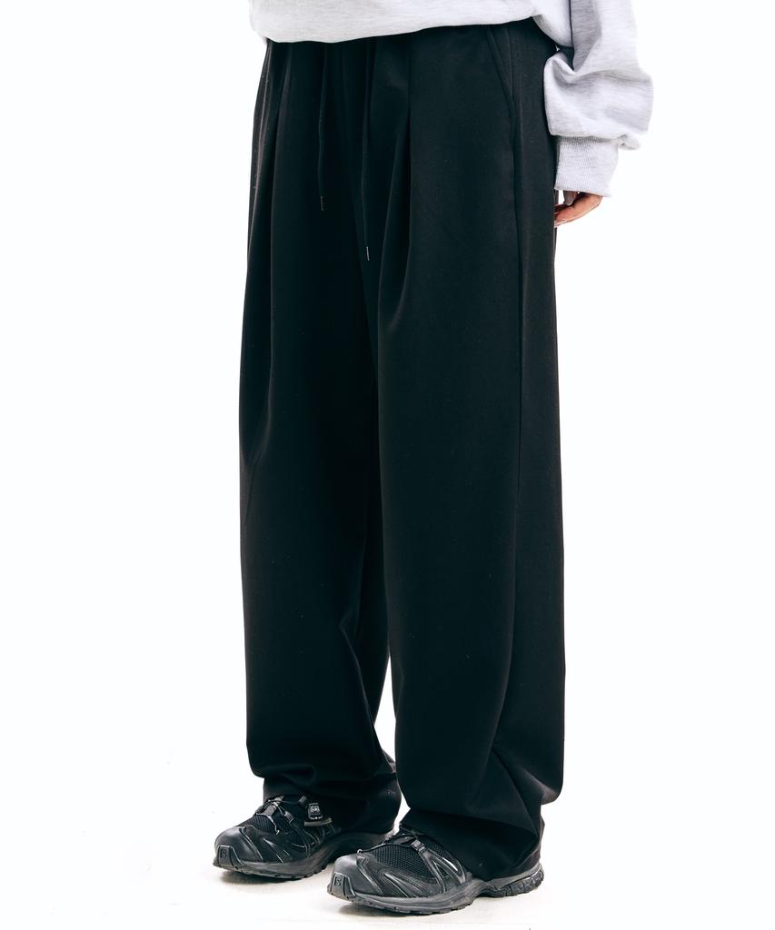 Descheuis One-Pleat Wide Fit Slacks_Black