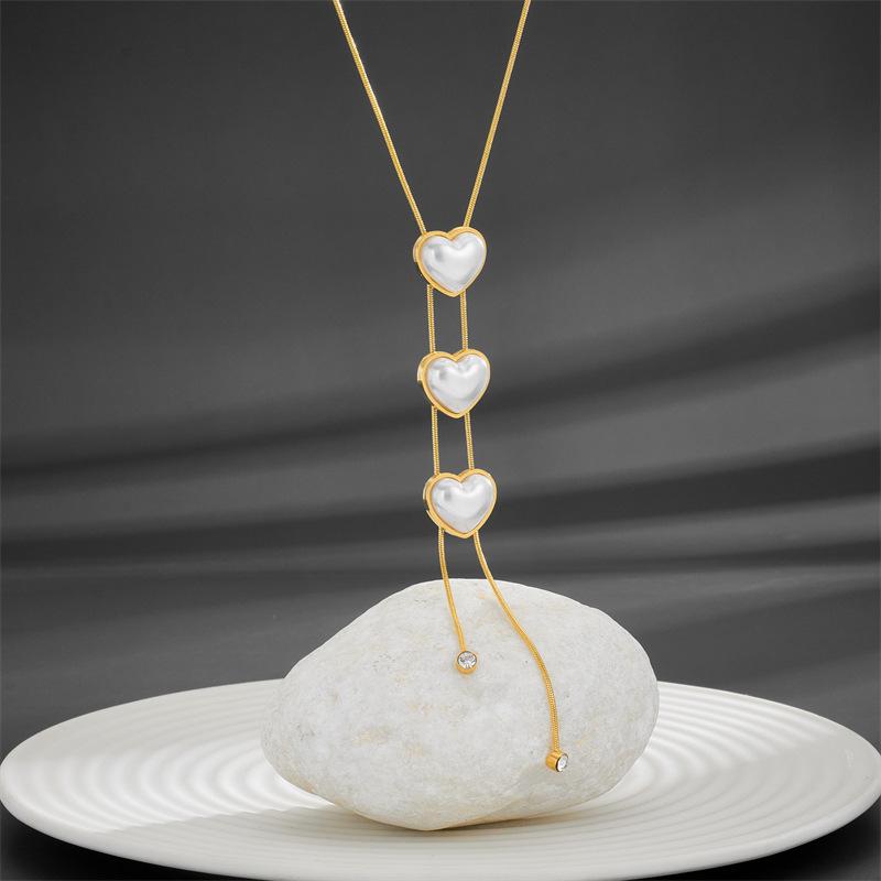 

Internet Celebrity Style Pearl Heart Tassel Necklace & Stud Earrings Set, Titanium Steel, Tarnish-Resistant.