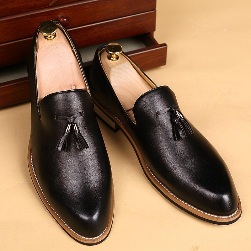 2024 Retro Fashion Men's Spring Pointed Comfortable Casual Leather Shoes Classic Tassels Men Trendy Slippers Lazy Leather Shoes