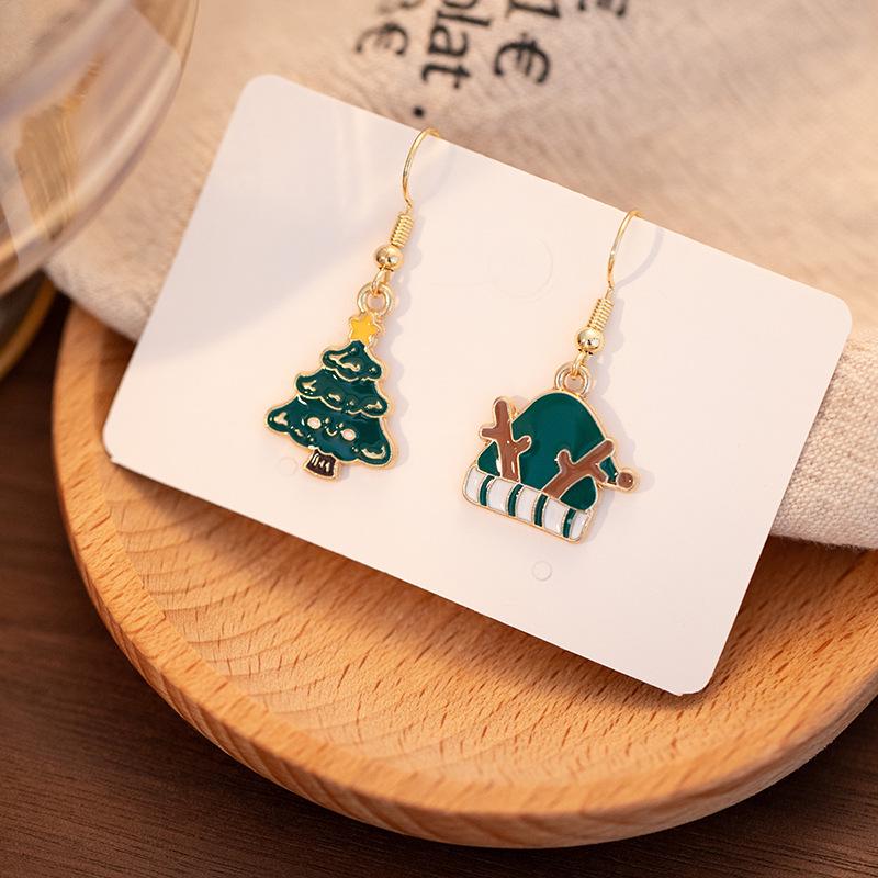 Santa Claus & Gingerbread Man Christmas Hat Earrings – European & American Style Festive Fashion for Women