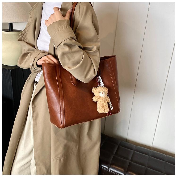 Large Capacity Minimalist Tote Bag for Women Soft Faux Leather Shoulder Handbag
