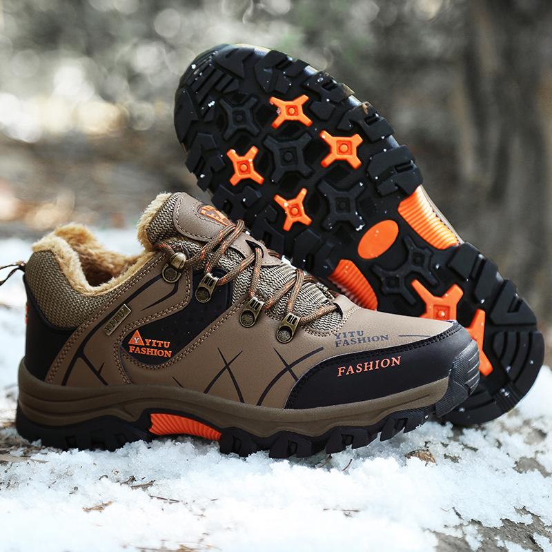 New Supply In Autumn and Winter Outdoor Sports Shoes Mountaineering Shoes Men's Large Size Travel Shoes Keep Warm