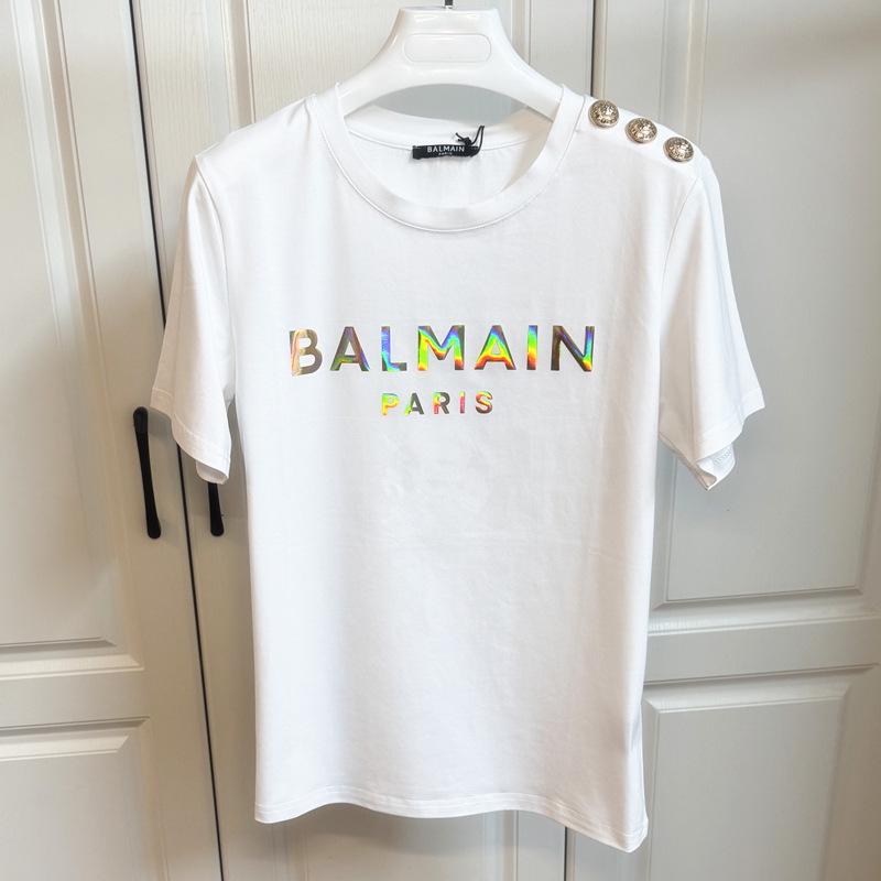 Короткая футболка Balmain ВеснаЛето 2025 с золотой пуговицей и разноцветной вышивкой пайетками Double Extra Large 2590₽