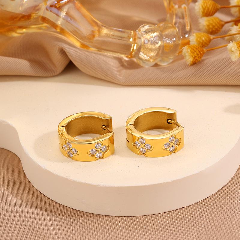 Light Luxury Non-Fading Diamond Four-Leaf Clover Stainless Steel Earrings - Women's Retro Niche Titanium Steel Hoops