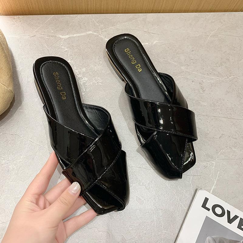 

Silver low-heeled baotou half slippers summer wear New Year s new niche beach woven open-toed cool slippers 35