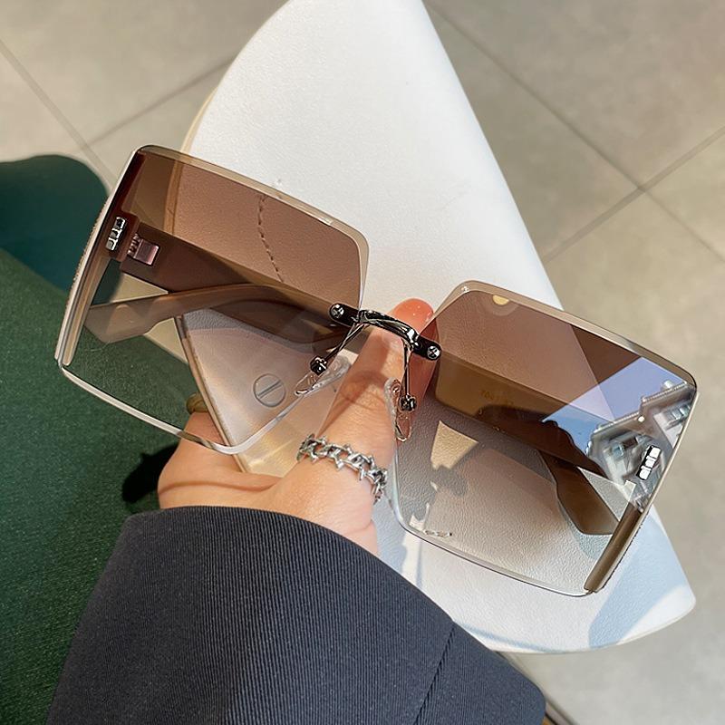 New Square Sunglasses Women Fashion Oversized Punk Eyeglasses Men Trendy Yellow Colors Shades Driving Eyewear UV400