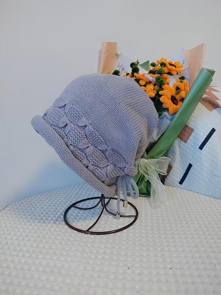 Women's Large Head Slouchy Beanie with Ear Protection and Drawstring - Versatile Warm Knit Hat for Small Faces In Autumn and Winter