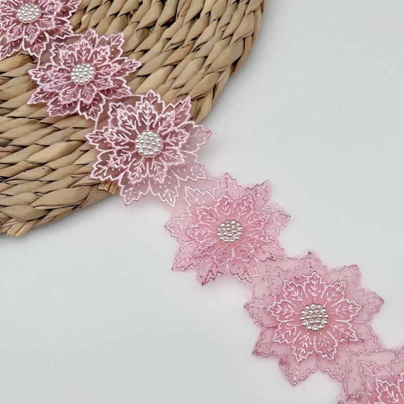Exquisite Embroidered Organza Lace Flower Applique Patches Can Be Used To Decorate Felt Paintings Picture Frames Clothes and Hat